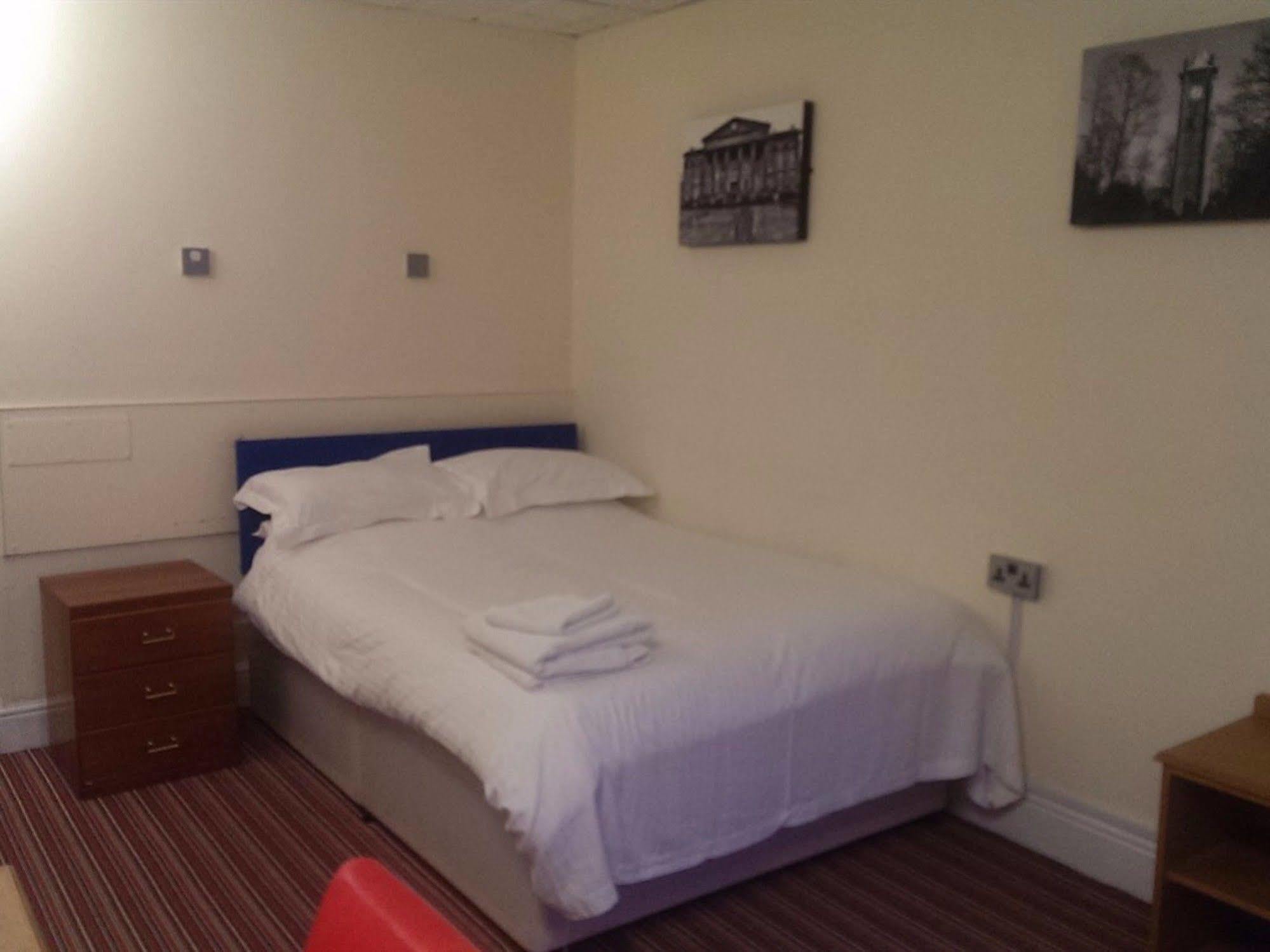 Hotel Huddersfield Exteriér fotografie
